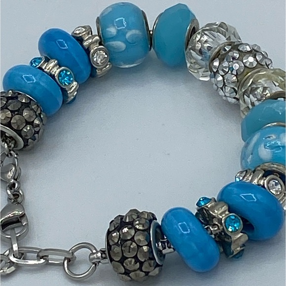 Turquoise And Silver Beaded Bracelet ( New) - Picture 6 of 6